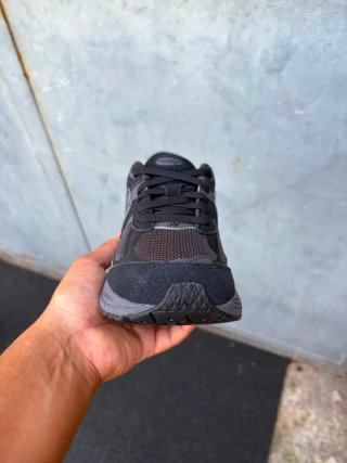 New Balance 2002r Scarpe Uomo Nero Grigio
