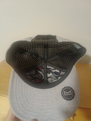Gorra Melin Gris premium cap sin uso, como nueva.