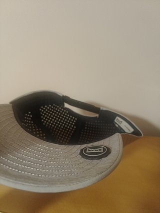 Gorra Melin Gris premium cap sin uso, como nueva.