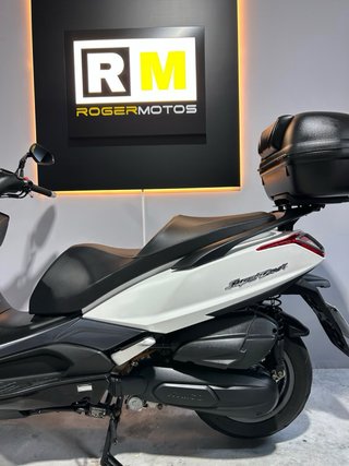 Kymco Superdink 125 Maxi Scooter