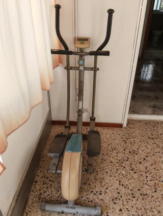 Bicicleta Elíptica Gimnasio