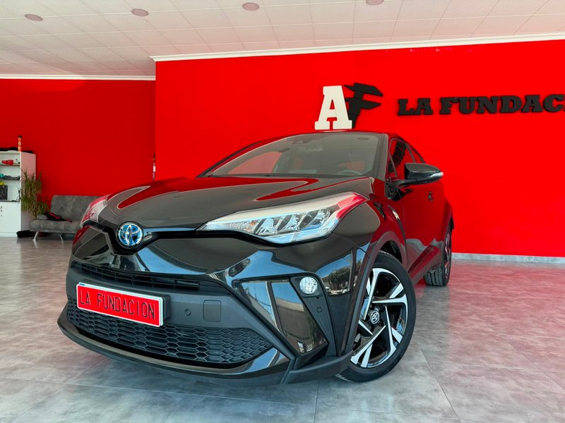 Toyota C-HR 2023 - foto 1
