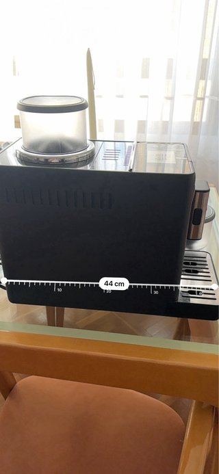 Cafetera DeLonghi Rivelia Negra