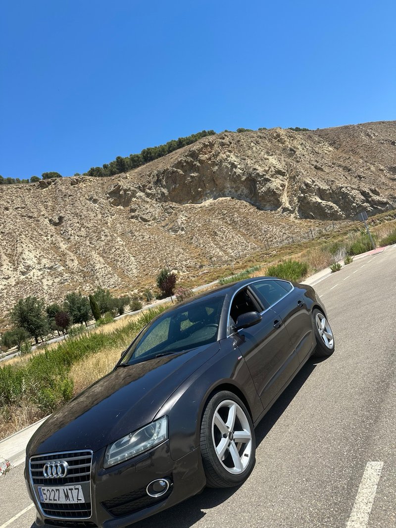 Audi A5 2010 - foto 1