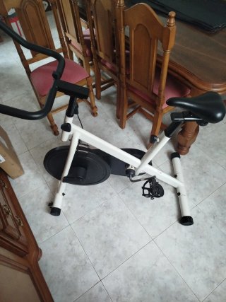 Bicicleta Estática Blanca