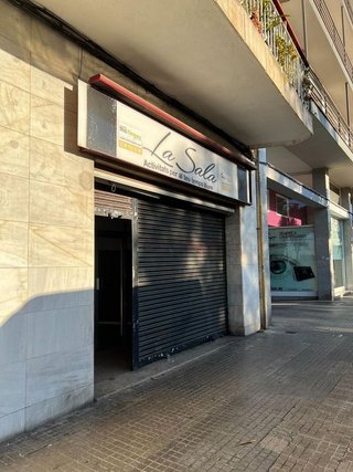 Local comercial en alquiler en Centre - Eixample – Can Llobet – Can Serra en Barbera del Vallès