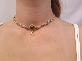 Gargantilla Macramé Luna y Piedra Ojo de Tigre