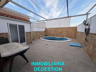 Casa adosada en venta en La Paz-Las Américas en Linares