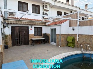 Casa adosada en venta en La Paz-Las Américas en Linares