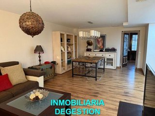 Casa adosada en venta en La Paz-Las Américas en Linares