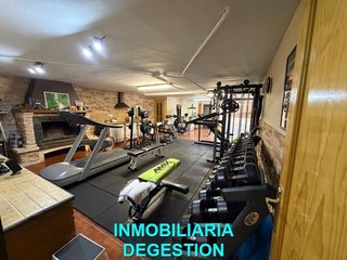 Casa adosada en venta en La Paz-Las Américas en Linares