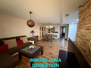 Casa adosada en venta en La Paz-Las Américas en Linares