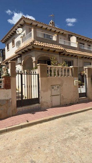 Casa adosada en venta en Playa de los Locos en Torrevieja