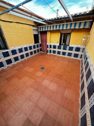 Casa adosada en venta en El Poblado - Abulagar en Puertollano