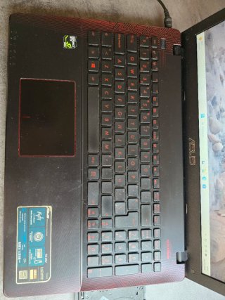 Portátil Asus R510V Negro/rojo