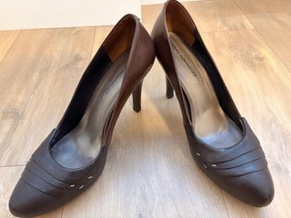 Scarpe Adolfo Domínguez in pelle marrone taglia 40