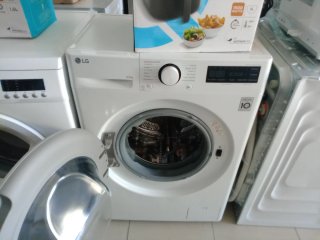 Lavadora LG 9/5kg con Vapor