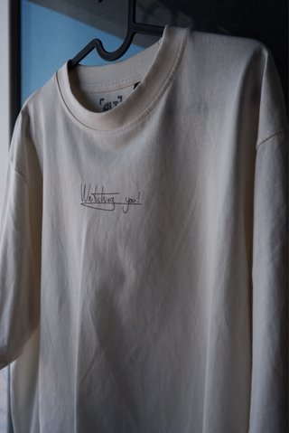 Camiseta “Watching You”