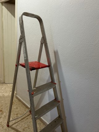 Escalera plegable de aluminio 5 peldaños