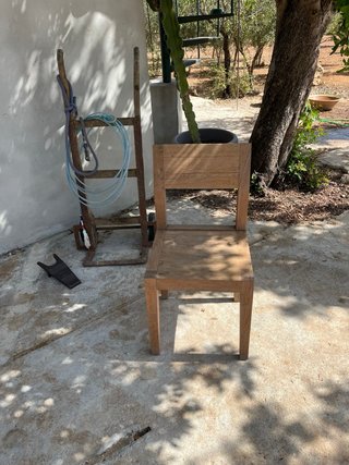 Silla de madera maciza