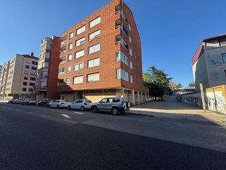 Local comercial en venta en Campo de la Juventud en Palencia
