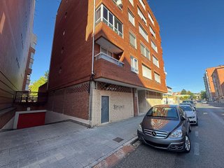 Local comercial en venta en Campo de la Juventud en Palencia