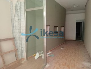 Local comercial en venta en Andújar