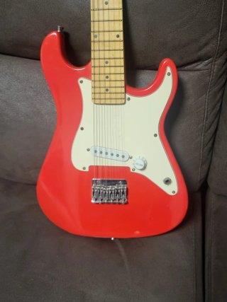 Amplificador  Yamaha y Guitarra Eléctrica