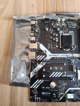 Scheda madre ASUS ROG STRIX GD30CI