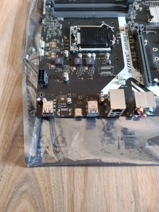 Scheda madre ASUS ROG STRIX GD30CI