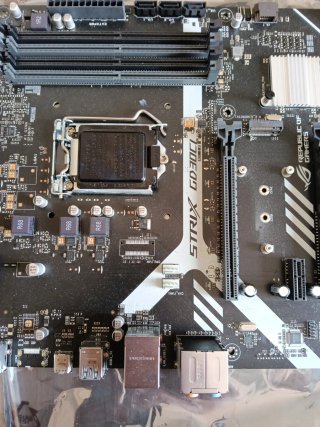 Scheda madre ASUS ROG STRIX GD30CI