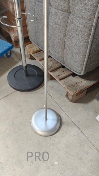 Tavolini e lampade da terra, Colore Titanio