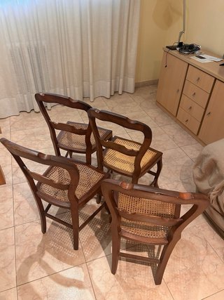 Juego de 4 sillas de madera vintage