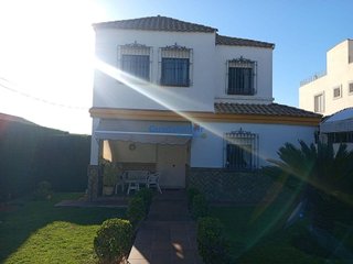 Chalet en venta en Montequinto en Dos Hermanas