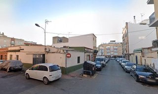 Casa adosada en venta en Viaplana en Huelva
