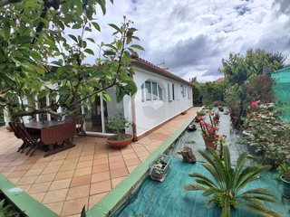 Chalet en venta en Coiro en Cangas
