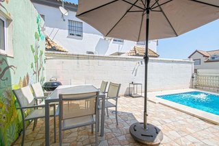 Casa adosada en venta en Zona Colegio Europa en Espartinas