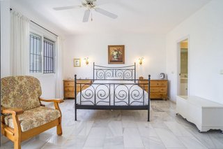 Casa adosada en venta en Bel Air - Cancelada - Saladillo en Estepona