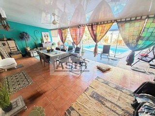 Casa adosada en venta en Zona Urbanizaciones en Alzira