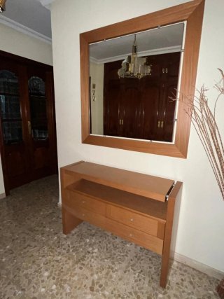 Mueble recibidor de madera