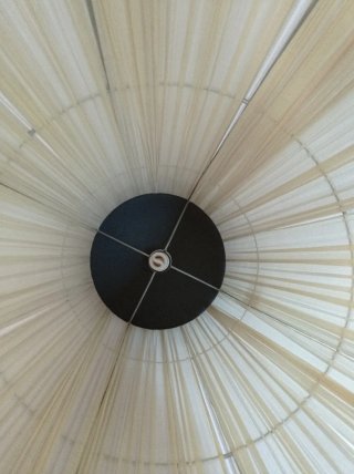 Lampada da terra orientale in tessuto beige