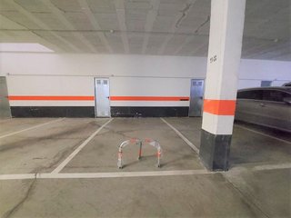 Garaje en venta en Portillejo - Valdegastea en Logroño