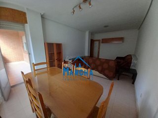 Piso en venta en Hospital - Parque sur en Albacete