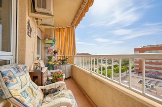 Piso en venta en Tómbola en Alicante