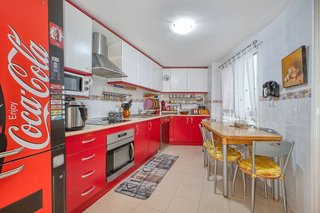 Piso en venta en Tómbola en Alicante