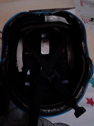 Casco y protectores patinaje azul 2XS