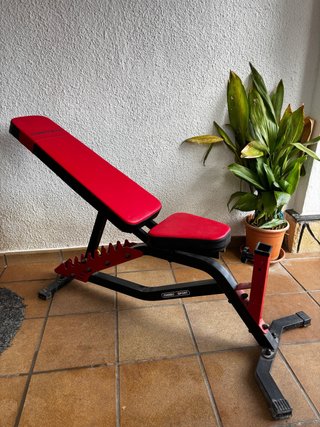 Banco Gimnasio Ajustable Rojo y Negro