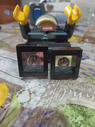 Lego Poliziotto Nero + torcia