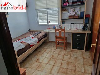 Piso en venta en Hoya del Molino en Lucena