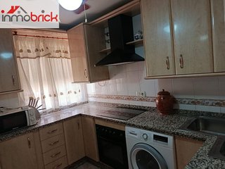 Piso en venta en Hoya del Molino en Lucena